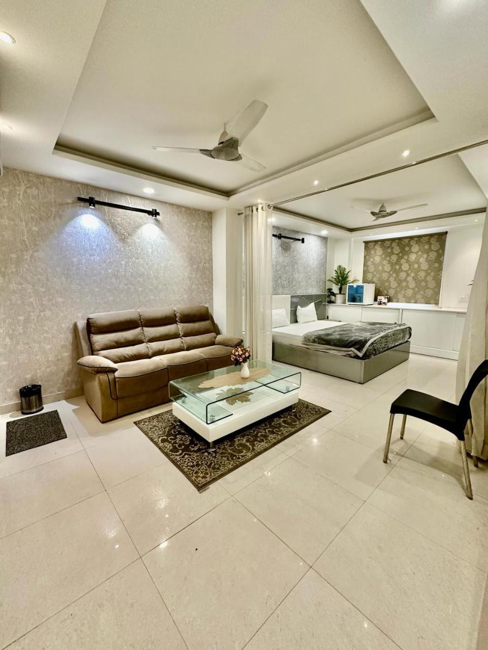 Hotel The Heera Divine Kanpur Exterior foto
