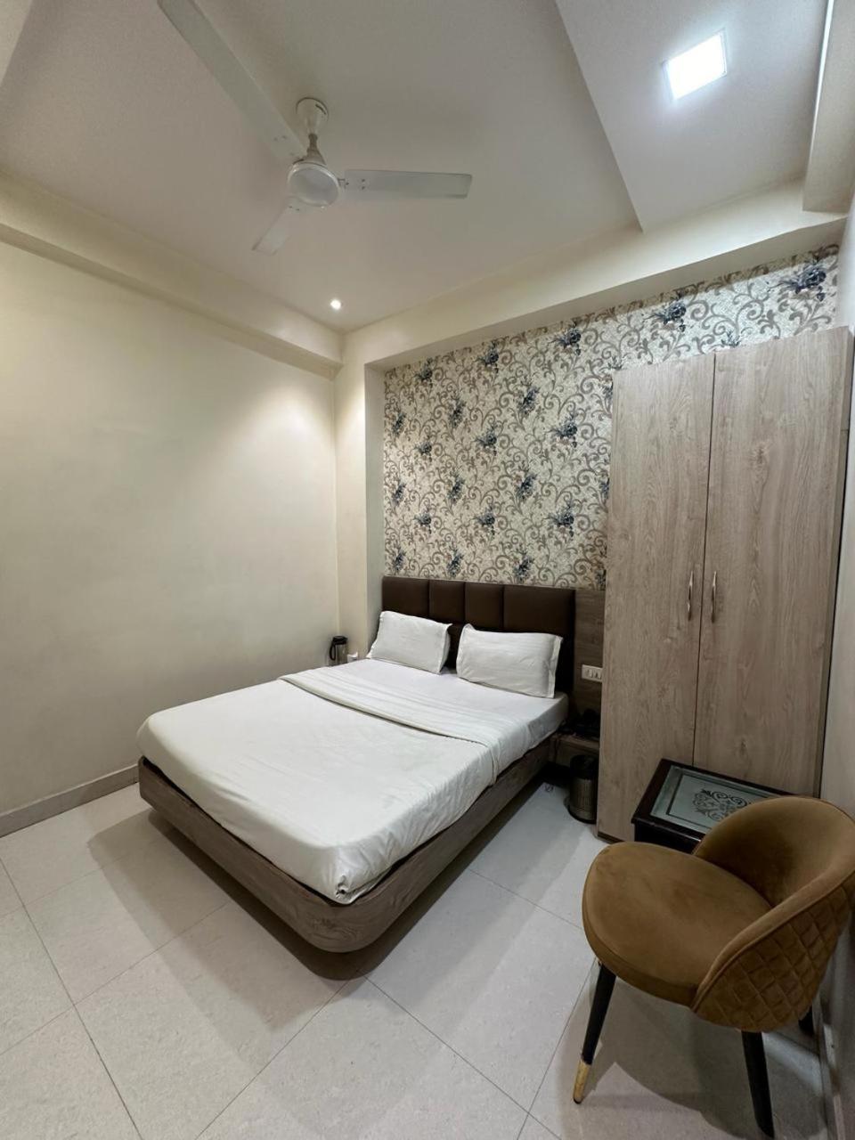 Hotel The Heera Divine Kanpur Exterior foto