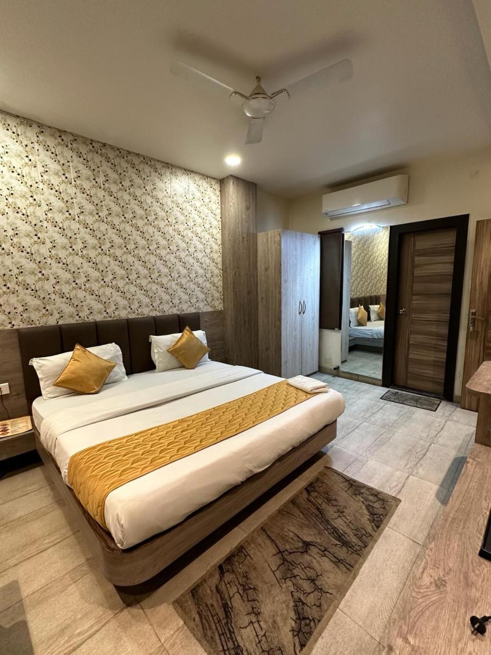 Hotel The Heera Divine Kanpur Exterior foto