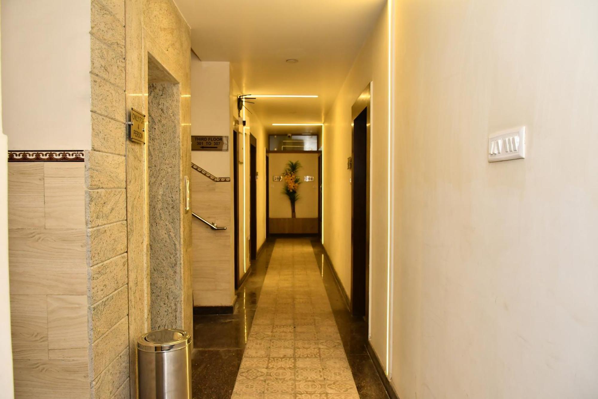 Hotel The Heera Divine Kanpur Exterior foto